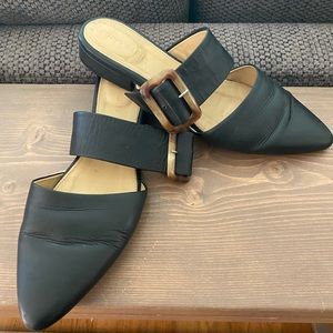 Poppy Barley Buckle Mule